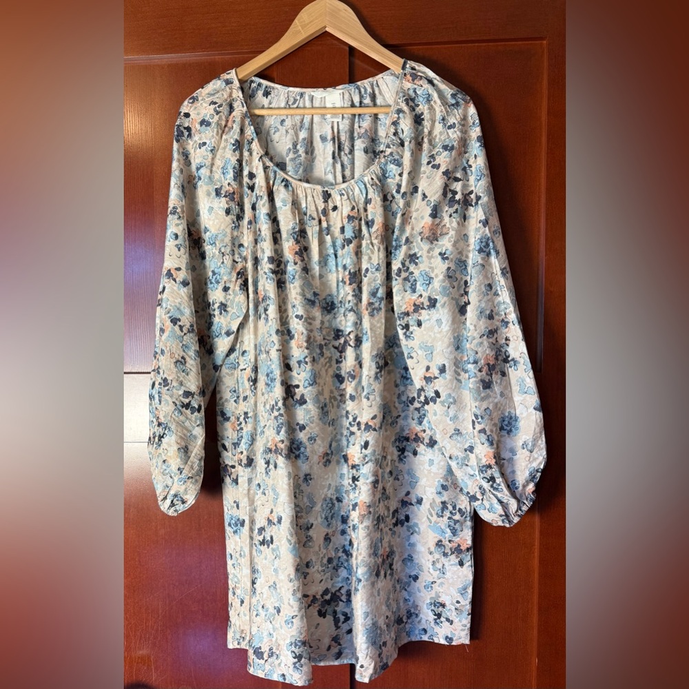 H&M Blue and Cream Floral Boho Poet Dress Size Large